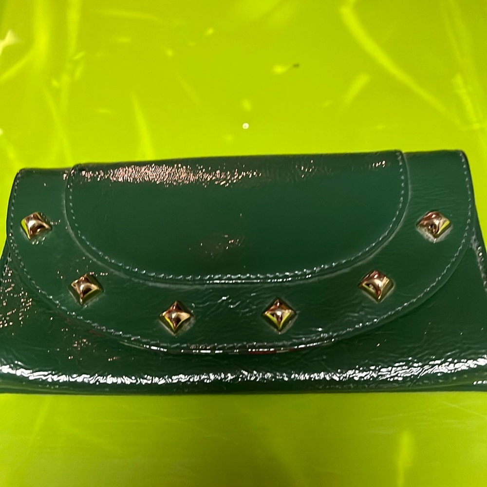 Green wallet